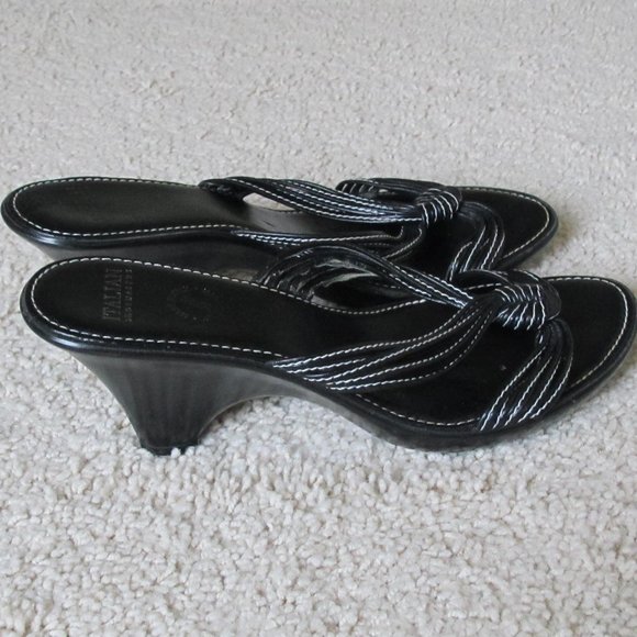 Italian Shoemakers (Brown Like New), Blue & Will's Fancy Sandals (Lot of 3) - Picture 7 of 16